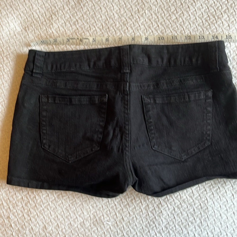 Black denim shorts - Picture 4 of 7